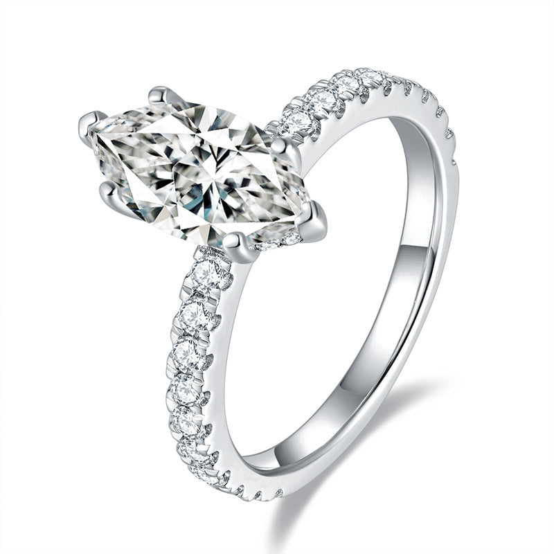Oval Moissanite Ring in Sterling Silver with 18K Gold Plating – 2ct or 4ct Lab-Created Gemstone